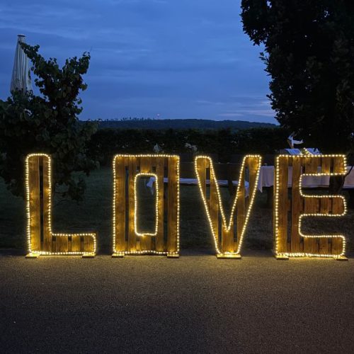 XXL LOVE Buchstaben Braun XXL LOVE Buchstaben Braun